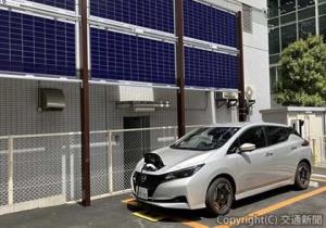「垂直ソーラー発電システム」を導入したモデルケース駐車場「タイムズ南本町第一」（タイムズ２４提供）