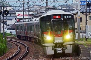 特別展示される２２７系電車（京都鉄道博物館提供）