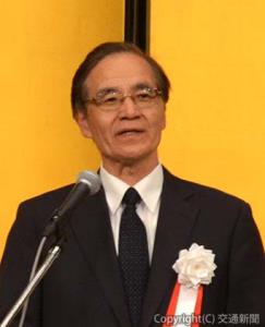あいさつする大竹会長