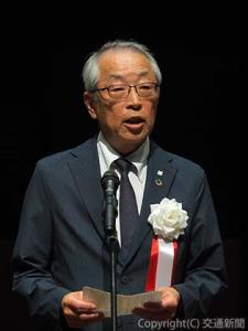 就任あいさつを行う松本本部長