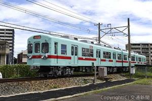 貝塚線で運転開始したアイスグリーン復刻塗色の６００形電車