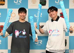野球えきちゃんＴシャツを着て早くも応援態勢の社員