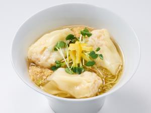 「大ぶりエビワンタン復興麺～ゆずの香～」のイメージ（ＪＲ東日本提供）