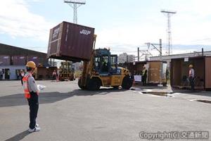 「第８回全国荷役作業競技会」（ＪＲ貨物提供）