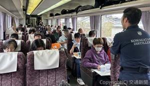 飯田線沿線の長野県伊那谷地域の酒を車内で味わう特別列車（ＪＲ東海提供）