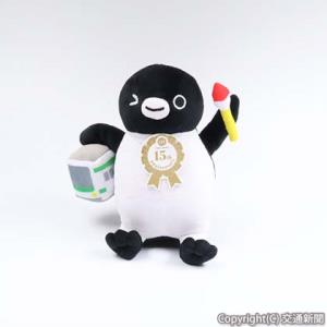 電車（トレイン）と絵筆（アート）を持ったぬいぐるみⒸChiharu Sakazaki/JR東日本/DENTSU（ＪＲ東日本商事提供）