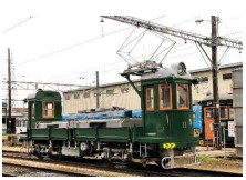 事業用車両「デト11」（阪堺電気軌道提供）
