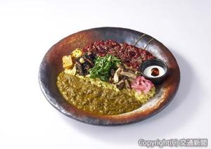 「パワーベジタブル　レッドキーマ＆グリーンベジカレー」（ＪＲ東日本クロスステーション提供）