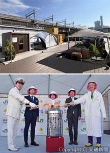 ㊤オープニングロウリュで開業を祝う中川本部長（中央）、根本社長（右から２人目）ら ㊦バラエティーに富んだサウナ小屋が集まるサウナエリア