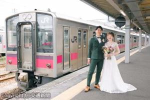 駅舎内でのフォトウェディングのイメージ（Wedding Crew Tohoku提供）