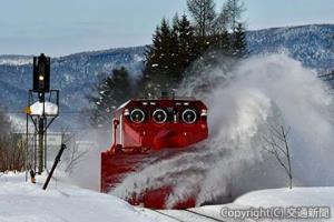 現在１両のみのラッセル気動車キヤ２９１形。ＤＥ15形の置き換えに向けて３両を新造中（ＪＲ北海道提供）