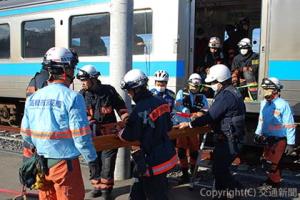 高松駅運転所構内で本年度の総合事故対策訓練を実施