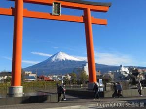 身延線富士宮駅をスタートする「お手軽コース」の富士山遺産センターからの眺め＝イメージ＝（ＪＲ東海提供）
