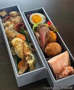 「リゾートしらかみ」の車内で、青森県津軽地域の食材を使った特別ランチ＝イメージ＝（ＪＲ秋田支社提供）