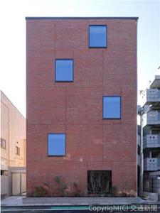 Ｊ・リヴェール千歳烏山の外観（ＪＲ四国提供）