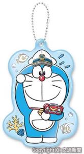 クリア賞のオリジナルパスケースⒸFujiko-Pro,shogakukan,TV-Asahi,Shin-ei,and ADK 2026（西武鉄道提供）