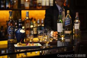 オークに集う、ウイスキーの嗜（たしな）み」＝イメージ＝（東京ステーションホテル提供） 