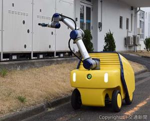 自動制御でアームを伸ばして撮影する試作機