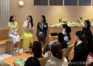 ８日にニュウマン高輪で開催された「国際女性デーイベント」（JR東日本提供）