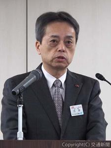 年度初訓示を行う古宮社長