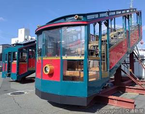 リニューアル工事中の車両（神戸六甲鉄道提供）