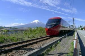 「富士山ビュー特急」のイメージ（富士山麓電気鉄道提供）