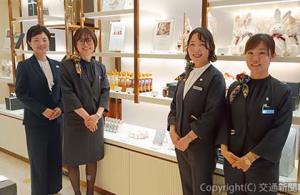 店内で最適なギフトを提案してくれるギフトコンシェルジュ