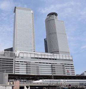 ＪＲセントラルタワーズなどの超高層複合ビルに直結する現在の名古屋駅（太閤通口）