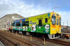 「伊勢鉄道ミジュマルトレイン」（伊勢鉄道提供）