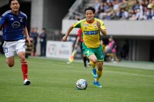 昨夏に左ひざ前十字じん帯損傷などの大ケガを負い、約10カ月ぶりにピッチに戻ってきたＦＷ田中（７）（ジェフ千葉・横浜ＦＭ戦）ⒸＪＥＦＵＮＩＴＥＤ