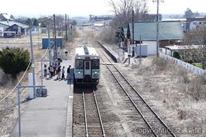 黄８線区の利用は減少傾向だが、地域の足として頼りにされている （日高線鵡川駅）