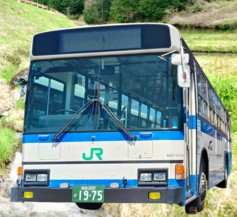 「Ｍ527ｰ97305号車」（ジェイアールバス関東提供）