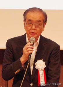 あいさつする細川会長（日本鉄道サイバネ協議会提供）