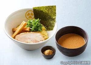 夏季限定の「冷やし魚介豚骨つけ麵」＝イメージ＝（ＪＲ東日本クロスステーションフーズカンパニー提供） 
