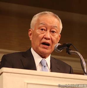 あいさつする菰田会長（日本観光振興協会提供） 