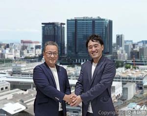 資本業務提携契約を締結した齊藤誠ＪＲＣ社長（左）と高取佑Ｍａｌｍｅ代表取締役／ＣＥＯ（ＪＲ東日本コンサルタンツ提供）