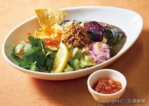 「MIXED NOODLES Spicy 黒胡麻まぜ麺～冷製サルサ仕立て～」のイメージ（ＪＲ―Ｃｒｏｓｓ提供）