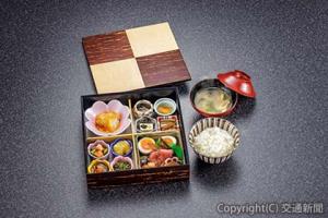 ランチセット「和のゐの玉手箱」のイメージ（ＪＲ秋田支社提供）