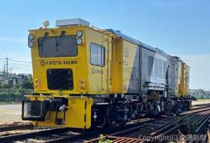 新型レール削正車「きずな」（近畿日本鉄道提供）