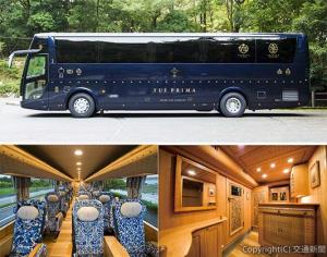 水戸岡氏がデザインした専用車両の㊤外観㊧㊦車内㊨㊦専属アテンダントが飲み物などを用意する後部のサービスカウンター（神姫バス提供）