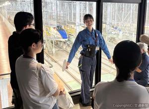 「トレインパーク白山」（同市立高速鉄道ビジターセンター）と同社白山総合車両所女子中高生向けの特別ツアーを開催