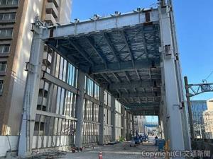 整備新幹線として初めて高架橋上に構築される札幌車両基地（鉄道建設・運輸施設整備支援機構提供）