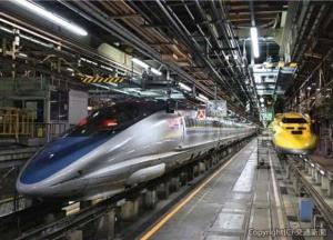博多総合車両所で撮影した写真パズル＝イメージ＝（ジェイアール西日本商事提供）
